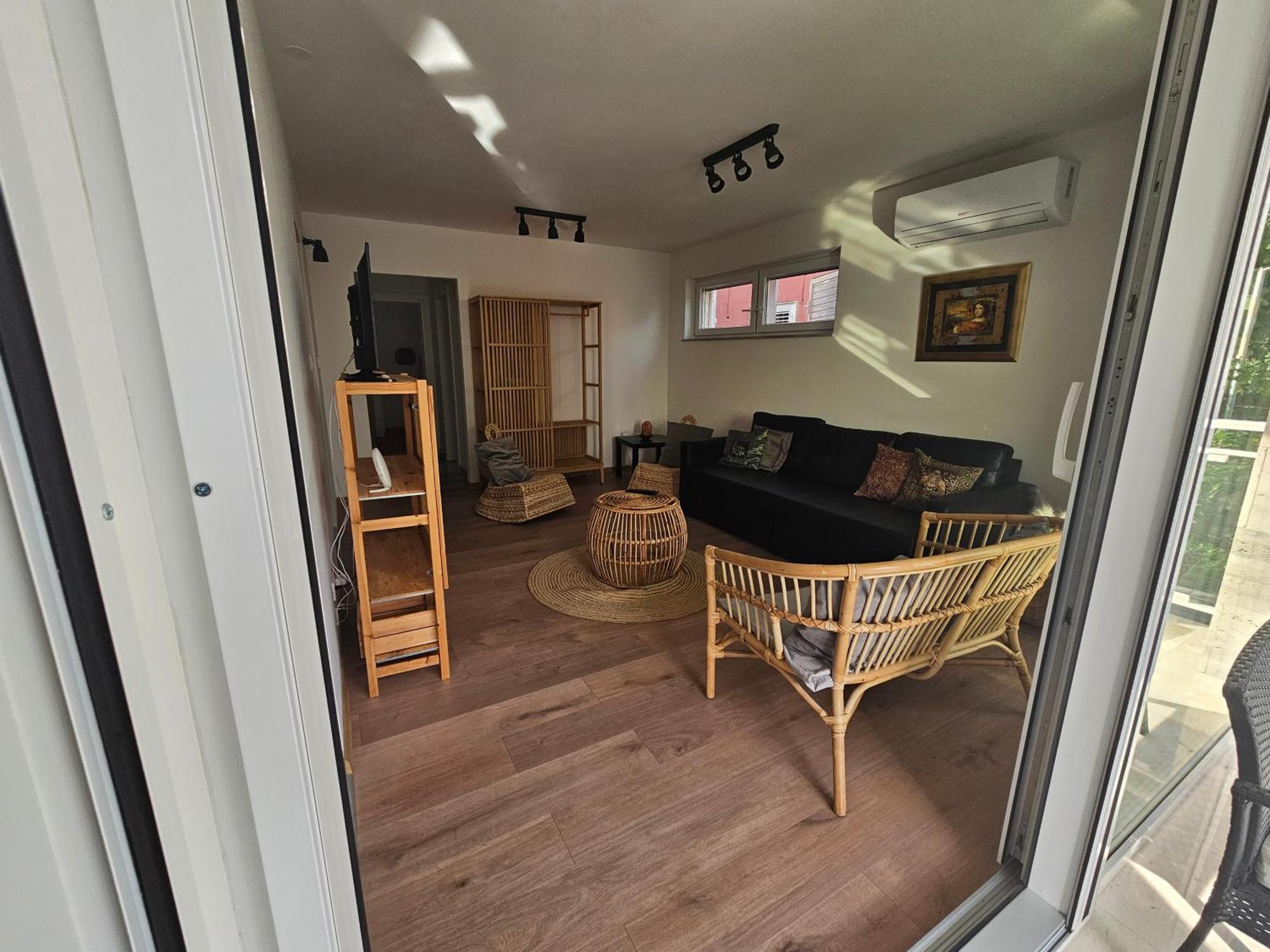 Vila Regina Apartment Rex With Swimming Pool يزيرا المظهر الخارجي الصورة